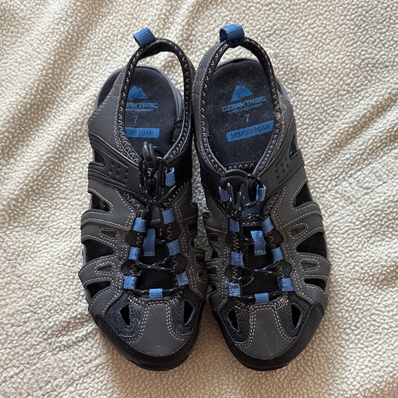 Ozark Trail Black and Blue Outdoor Sandals - Picture 1 of 3